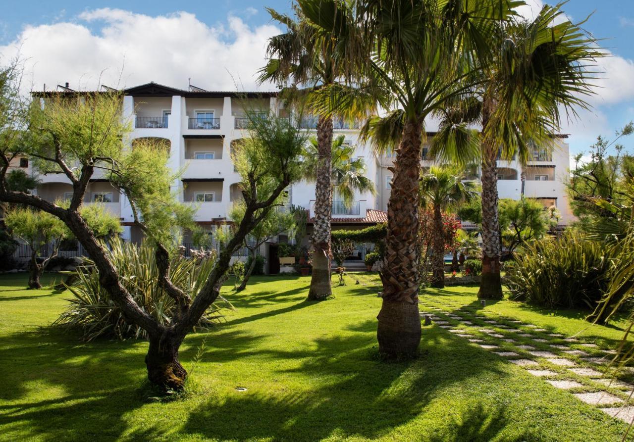 Hotel Villa Margherita Golfo Aranci Exterior foto