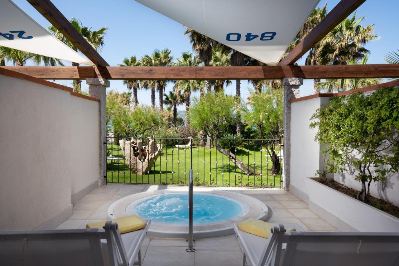 Hotel Villa Margherita Golfo Aranci Exterior foto